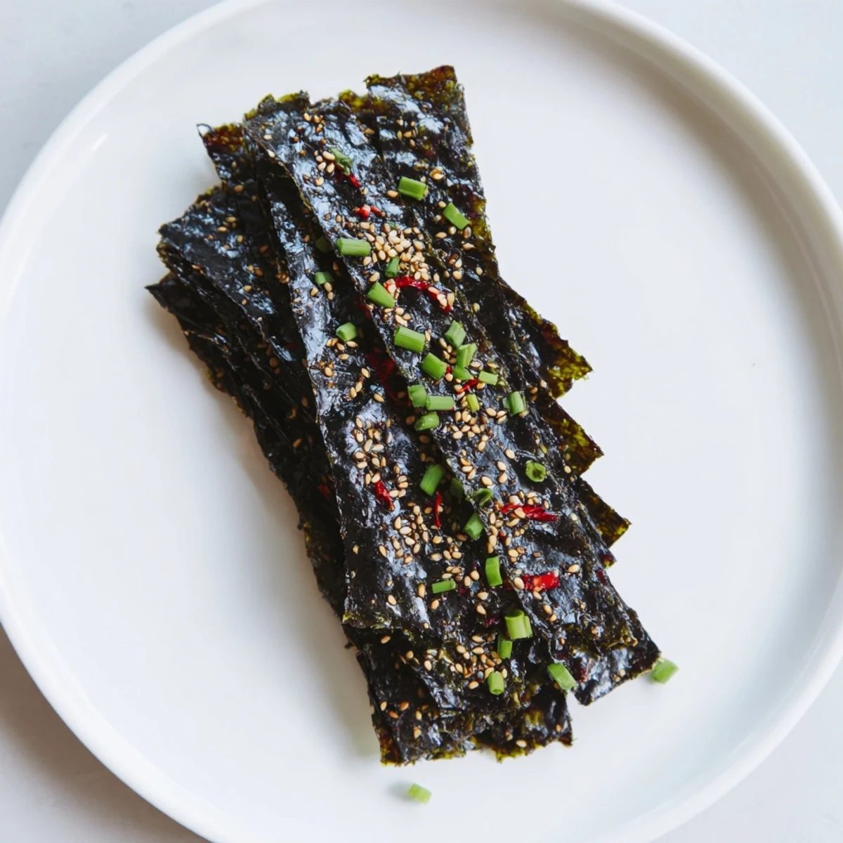 Savory Snacks de Vague Surf, golden brown and crispy, seasoned with sesame, ready to enjoy.