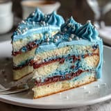 Verspielter Ozean-Geburtstagskuchen mit wirbelnder Galaxie-Buttercreme und essbarem Glitzer für einen magischen Pisces-Anlass.