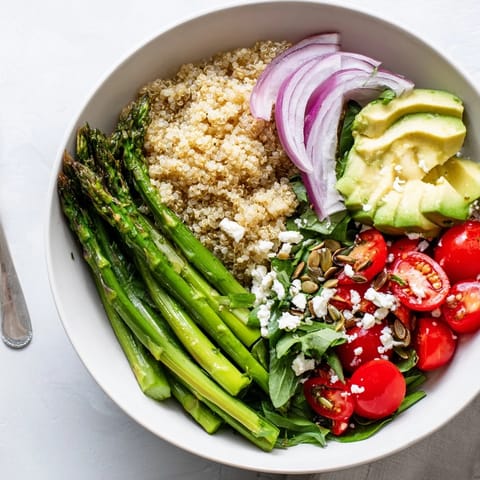 Quinoa und Spargel Bowl