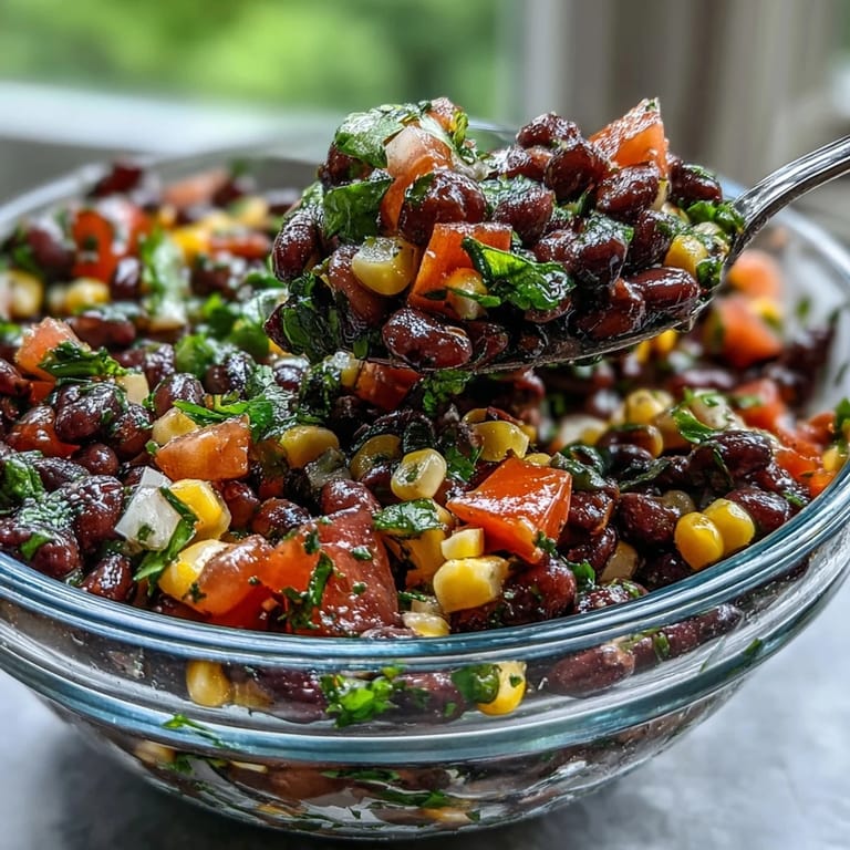 Frische Tex-Mex-Cowboy-Caviar-Dip mit knackigem Mais und Bohnen.